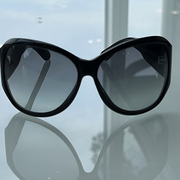 Yves Saint Laurent Sunglasses with Case - Picture 3 of 11
